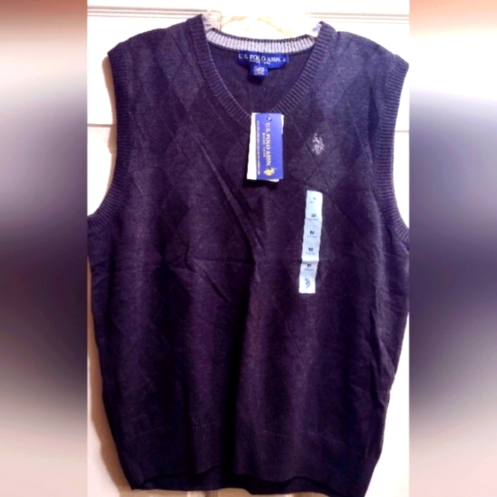 NWT U.S. Polo Assn. Men's M vest. New with tags